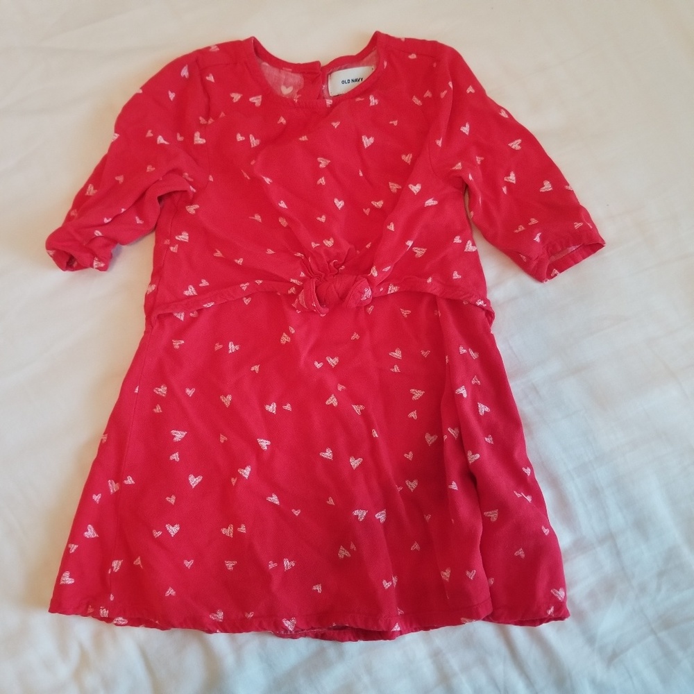 Old navy girl 3t red dress with knot & white heart